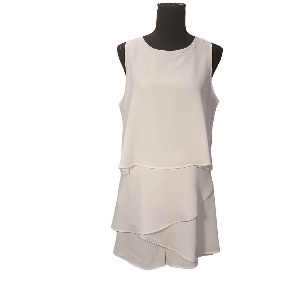 Sleeveless White Womens Short Jumpsuit/Romper Ruffle Design Cruise Beach Outfit